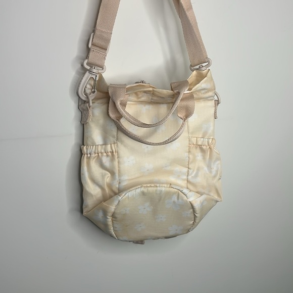 Blogilates Water Bottle Sling Bag - Picture 6 of 6